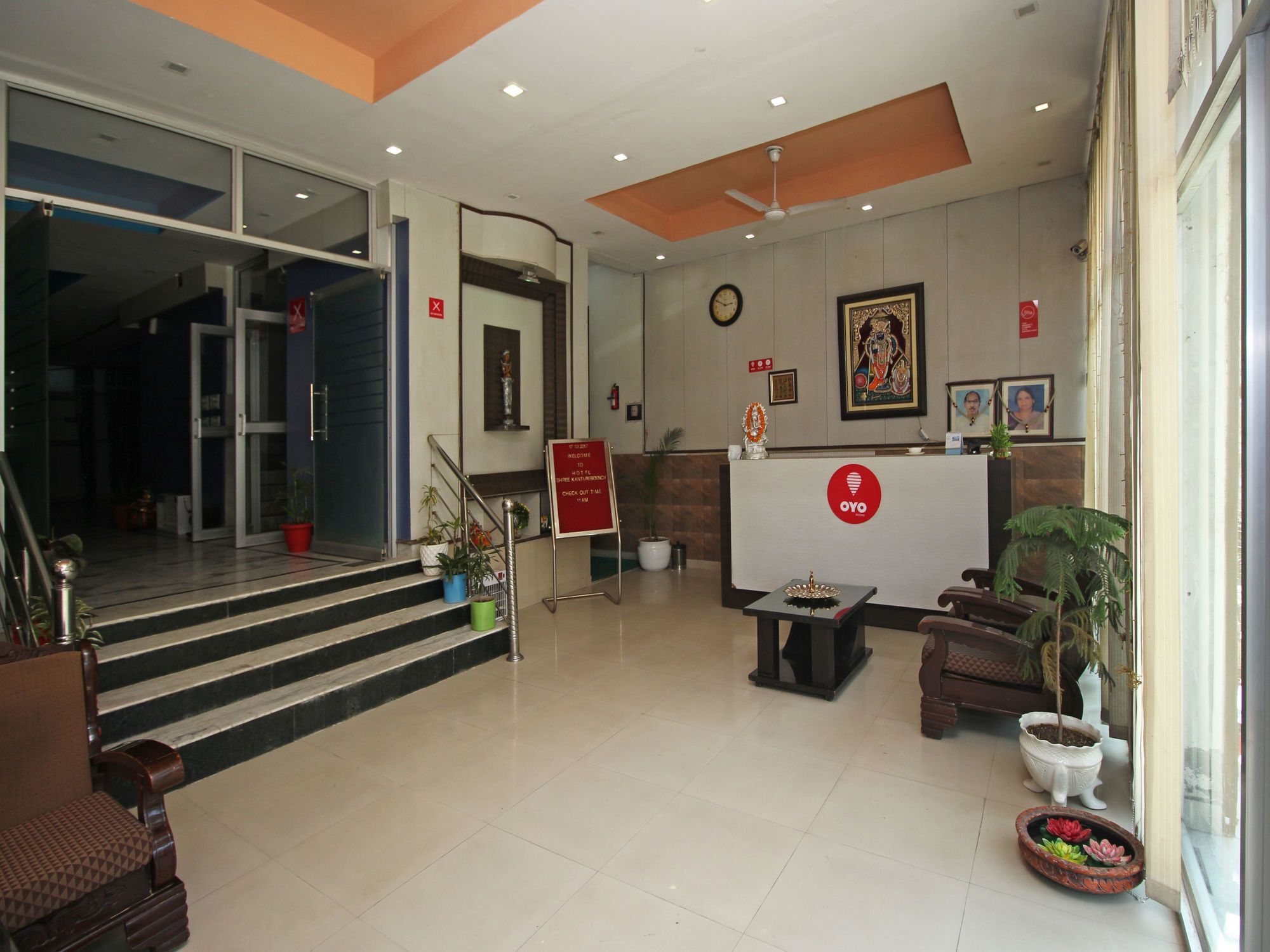Oyo 576 Hotel Shree Kanta Residency Gurgaon Exterior photo
